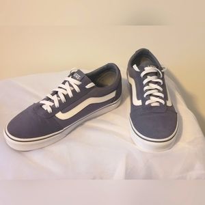 VANS OLD SKOOL CLASSIC SHOES Women's size US 9.5